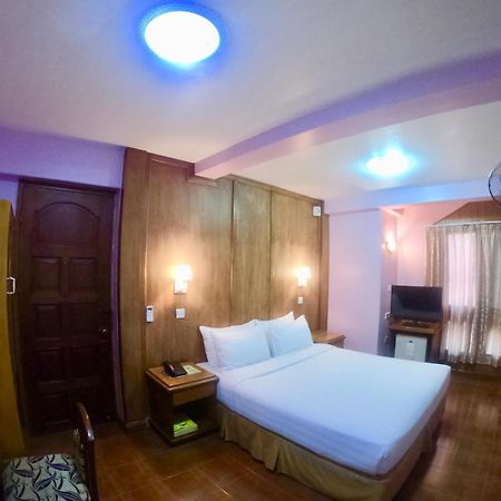 Royal City Hotel Mandalay Bagian luar foto