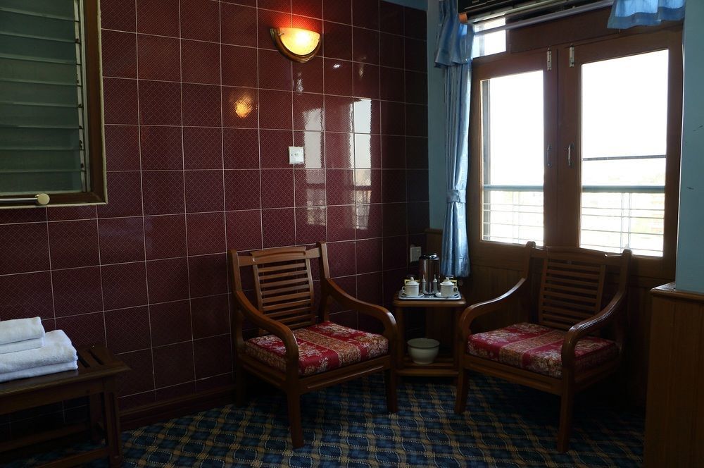 Royal City Hotel Mandalay Bagian luar foto