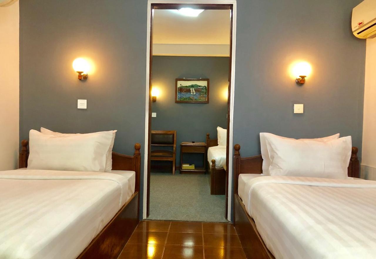 Royal City Hotel Mandalay Bagian luar foto