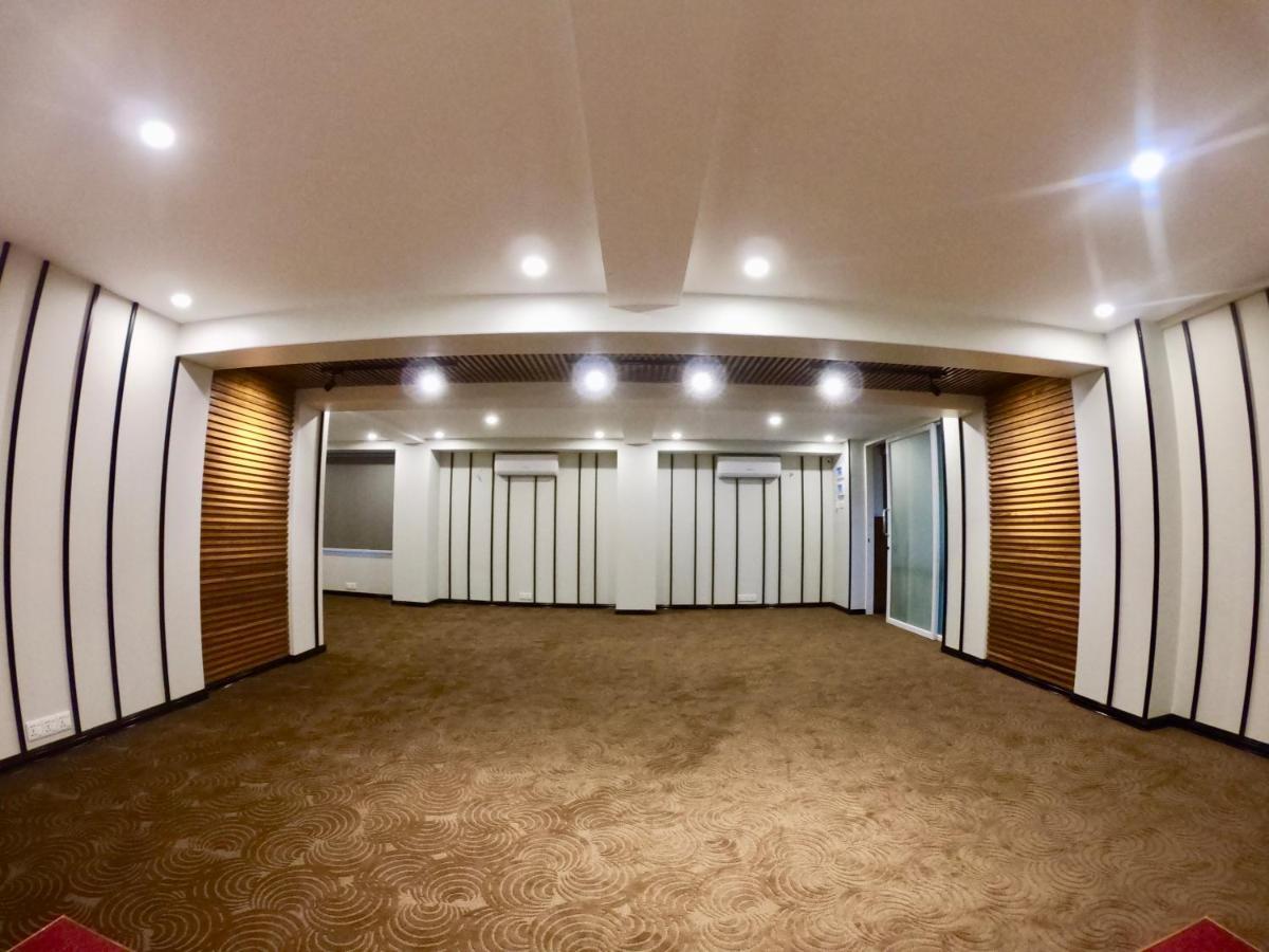 Royal City Hotel Mandalay Bagian luar foto